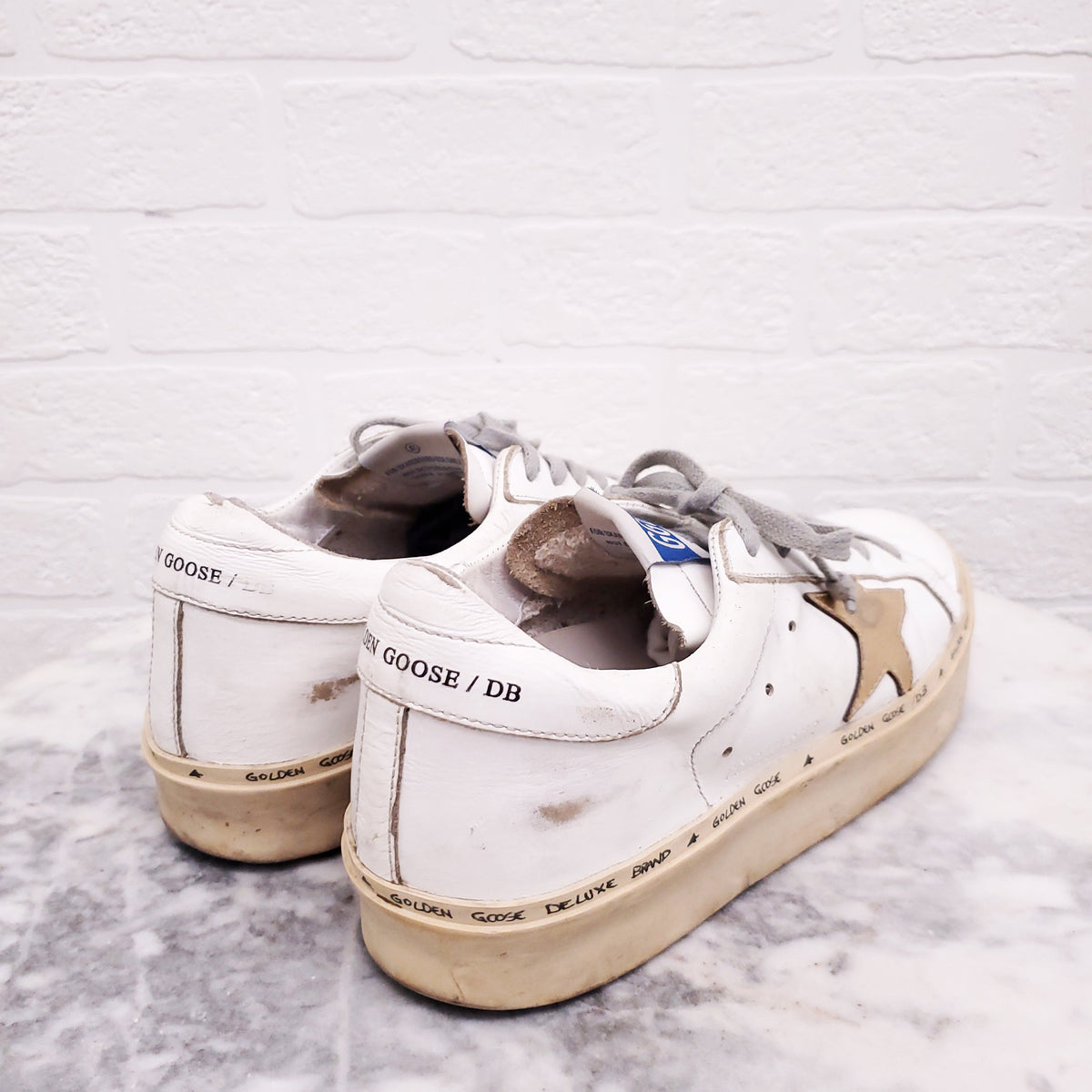 GOLDEN GOOSE WHITE AND GOLD ‘HIGH STAR’ SNEAKERS - SIZE 38