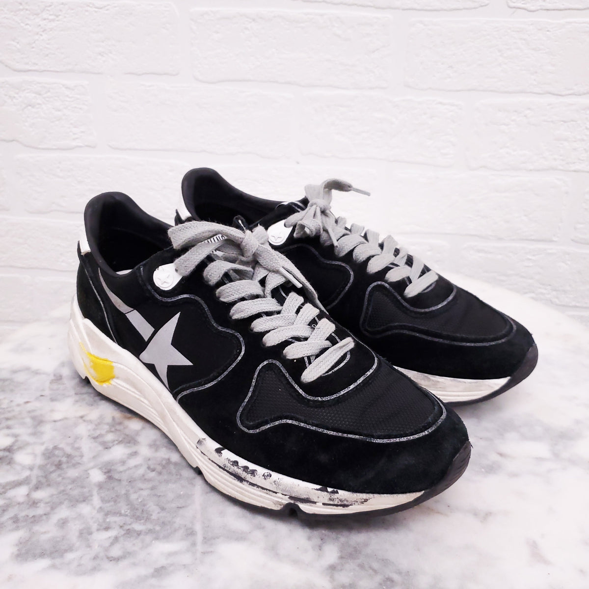 GOLDEN GOOSE BLACK ‘RUNNING’ SNEAKERS - SIZE 37