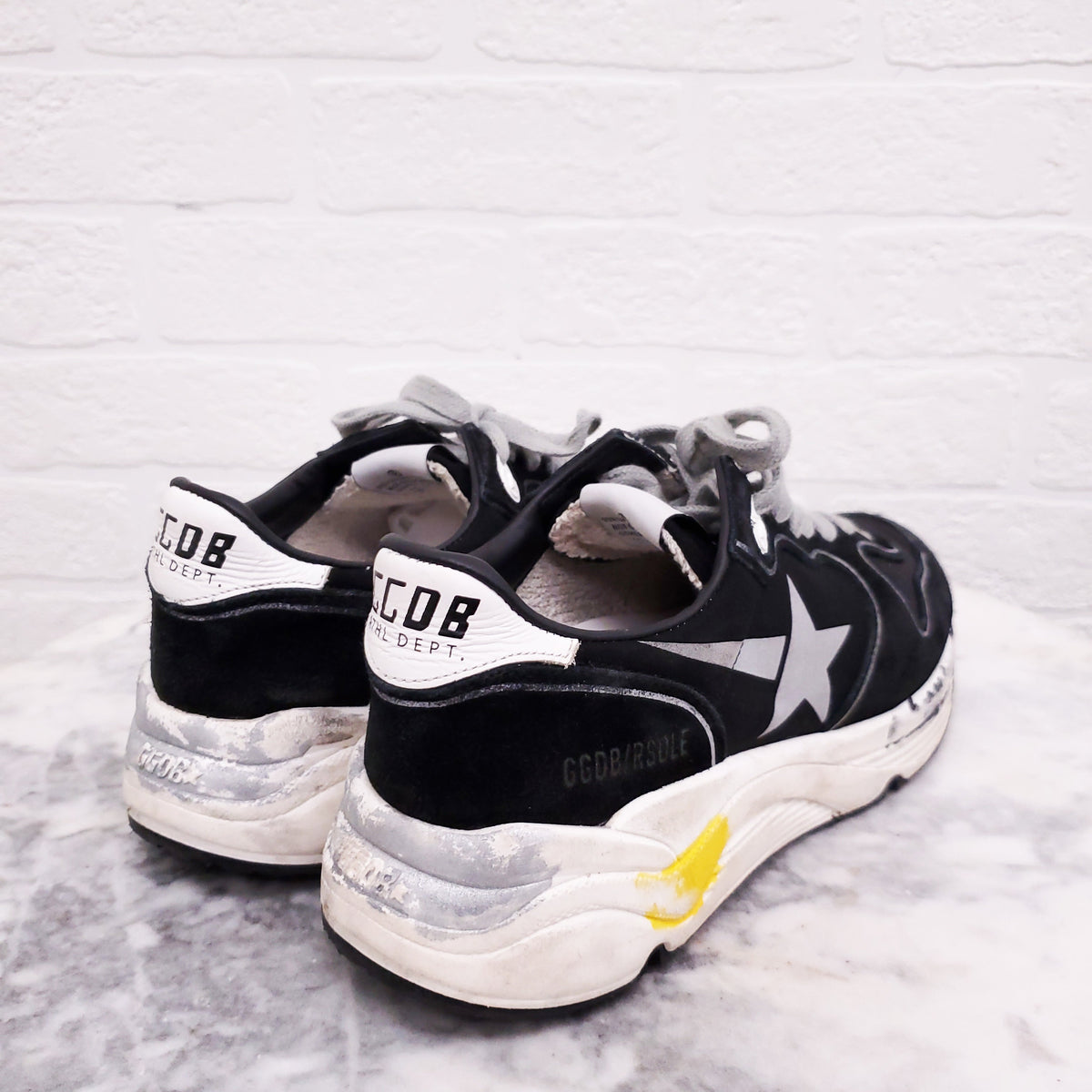 GOLDEN GOOSE BLACK ‘RUNNING’ SNEAKERS - SIZE 37