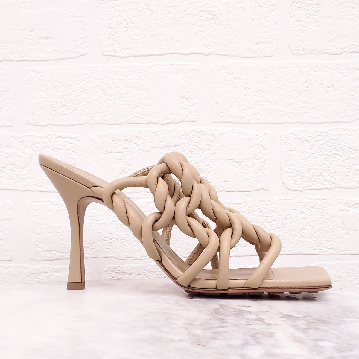 BOTTEGA VENETA NUDE TWIST MULE SANDALS - SIZE 40