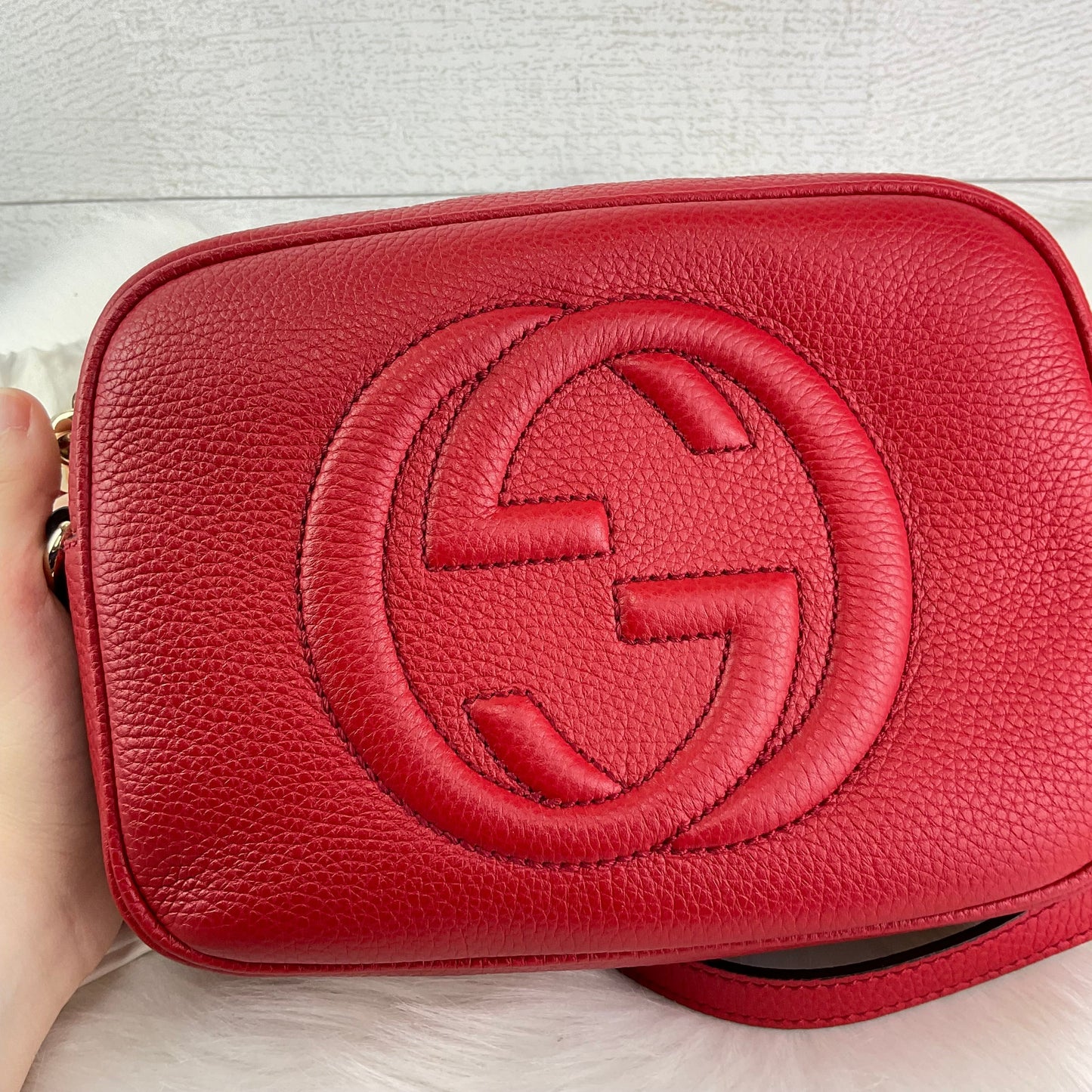 Crossbody Designer By Gucci, Size: Medium