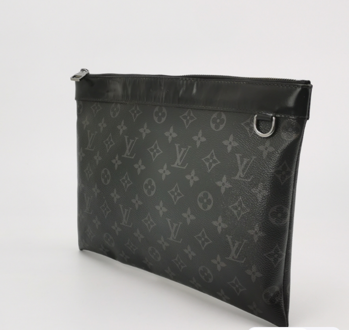 Preloved Louis Vuitton (LV)Discovery Pochette Clutch black 250122781038701