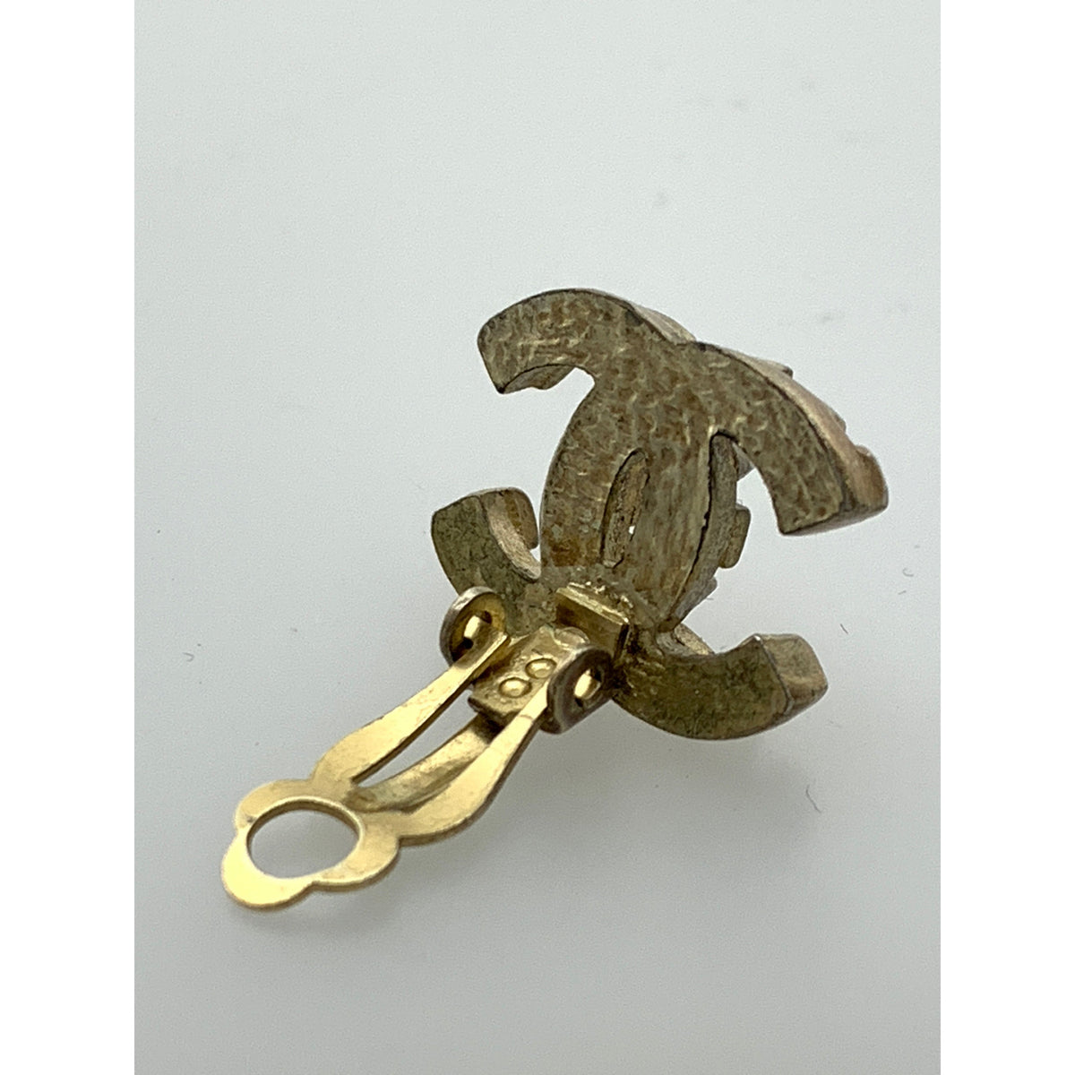 CHANEL/Earrings/GLD/STUDDED LOGO CLIP ON