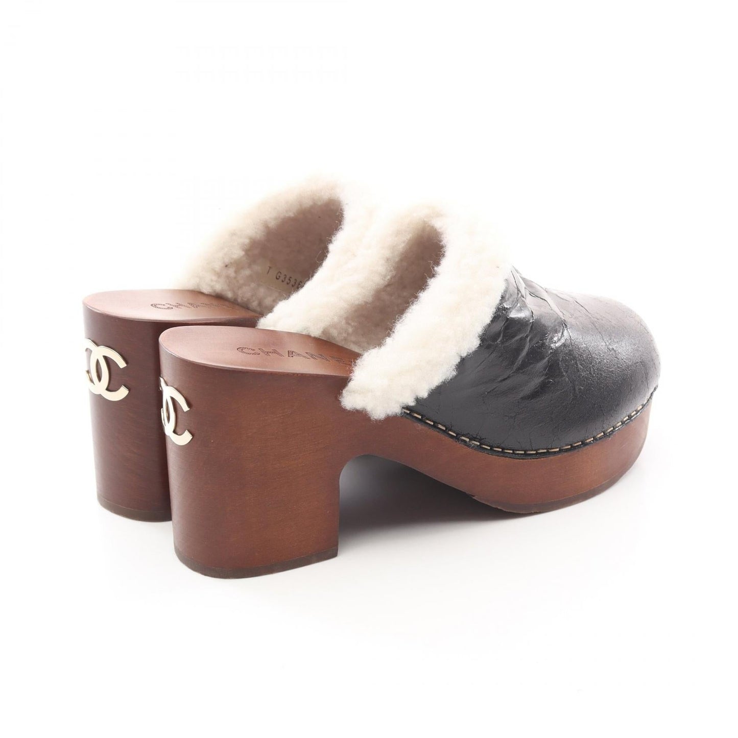Chanel G35368 Sheepskin Mule