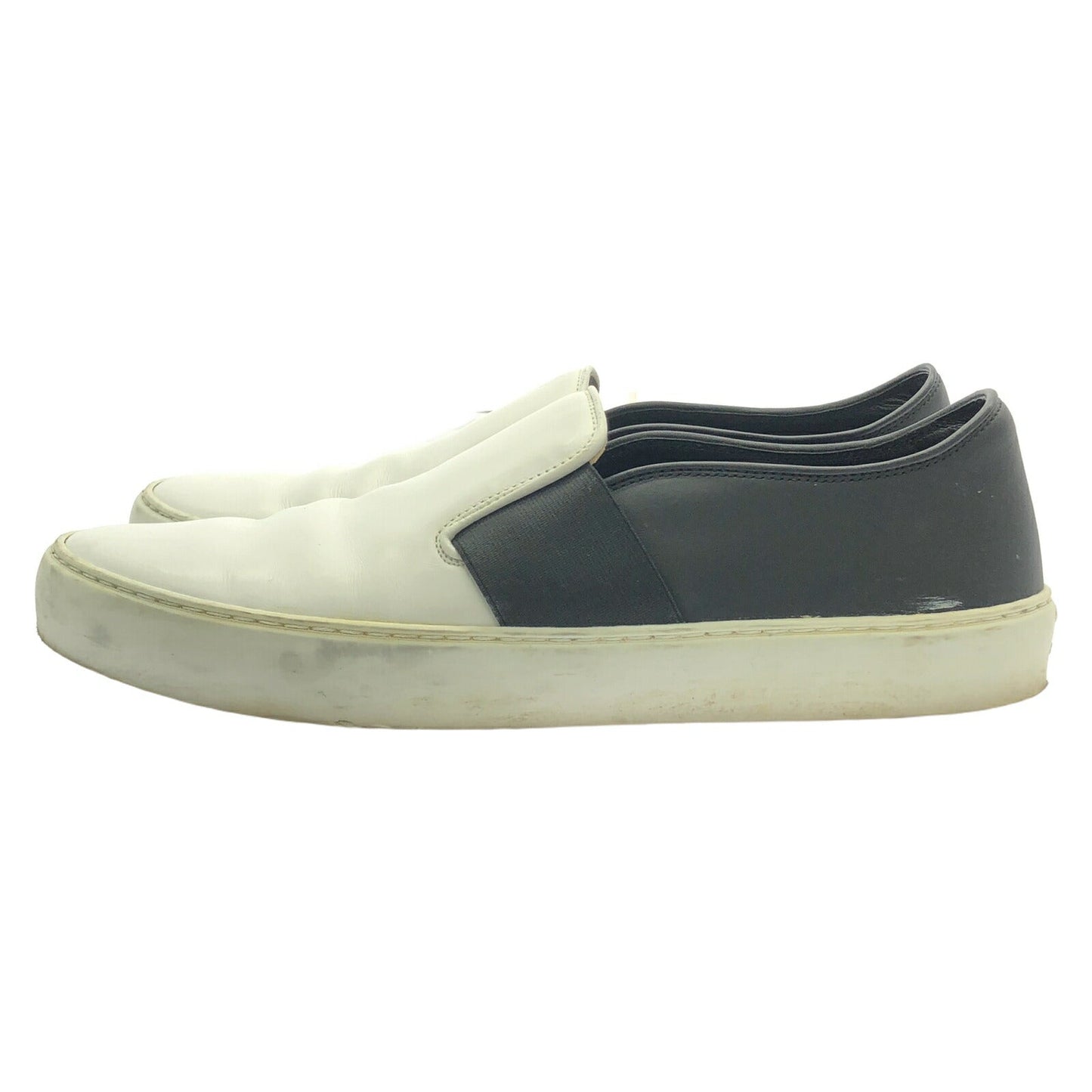 Chanel Slip-on Slip-on Shoes