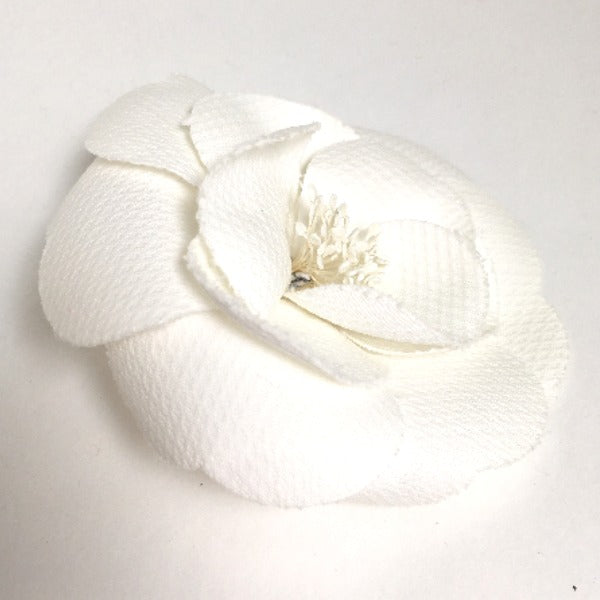 CHANEL Brooch Other white corsage Camelia flour Women Used