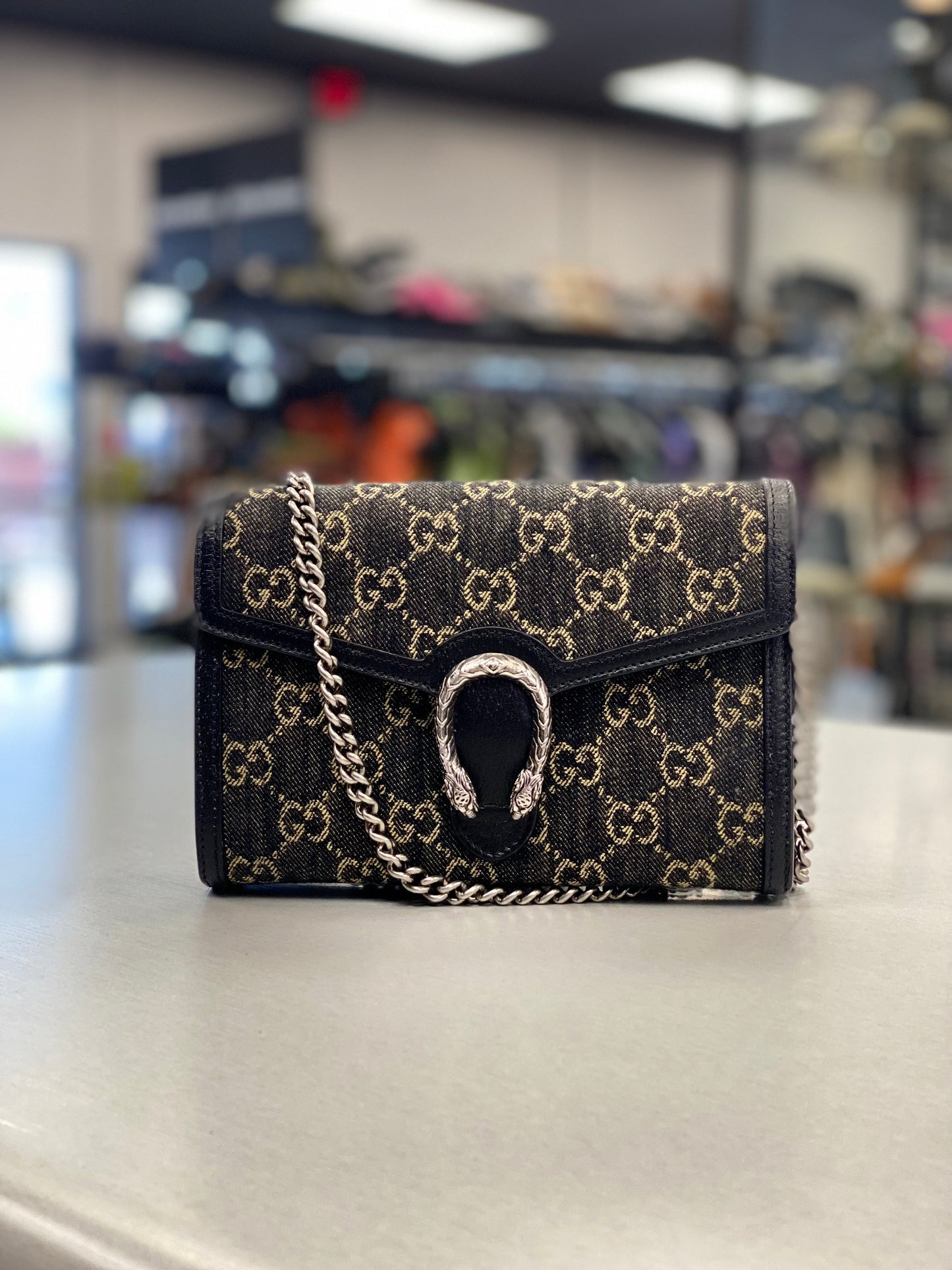 Crossbody Luxury Designer By Gucci  Size: Small