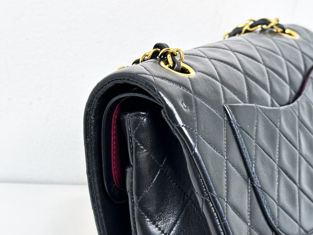 Chanel Vintage Black Quilted Lambskin Medium Classic Double Flap Bag 2843 holo card