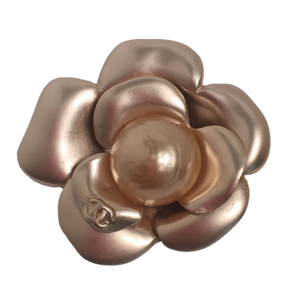 CHANEL Brooch metal Champagne Gold corsage CC logo camellia OOT Women Used