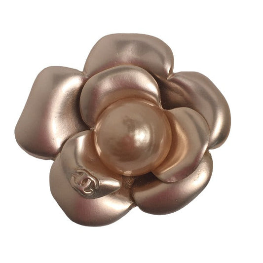 CHANEL Brooch metal Champagne Gold corsage CC logo camellia OOT Women Used