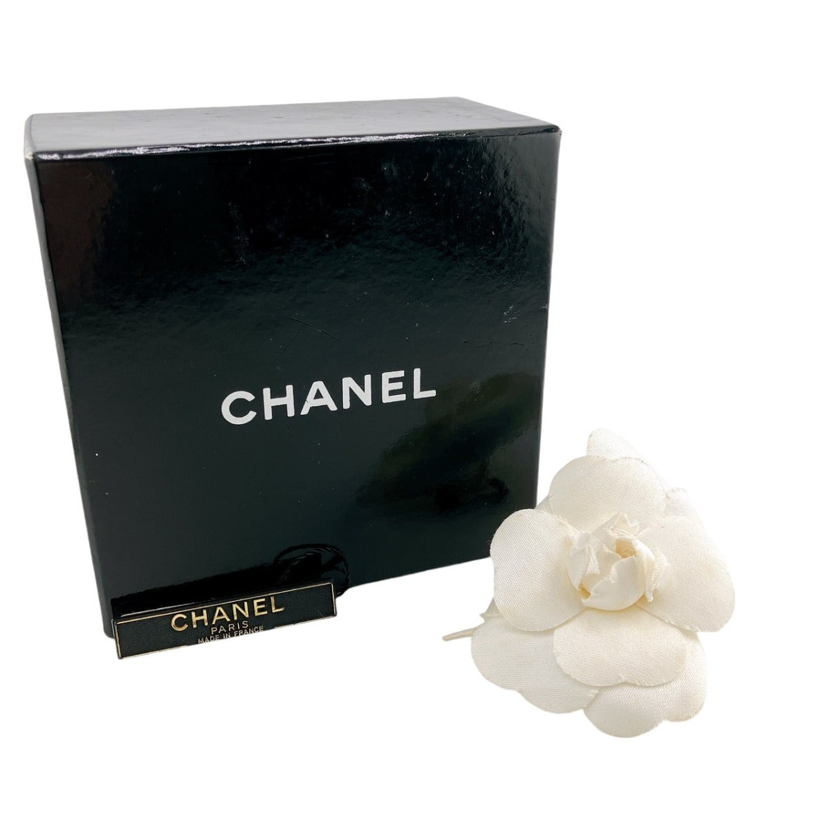 CHANEL Brooch cotton cotton white corsage Camelia Women Used