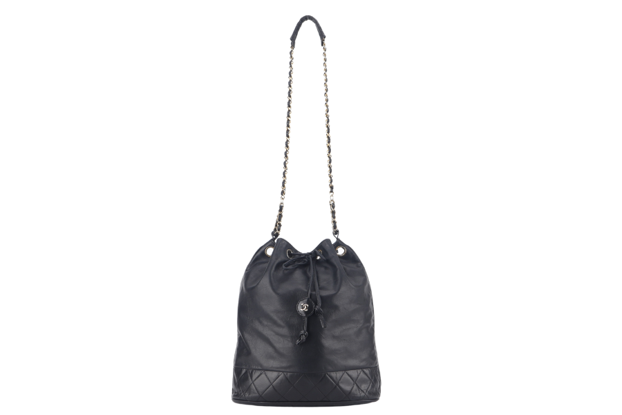 CHANEL VINTAGE BLACK LAMBSKIN BUCKET BAG WITH COIN POUCH GOLD HARDWARE NO HOLO, NO  AND NO DUST COVER