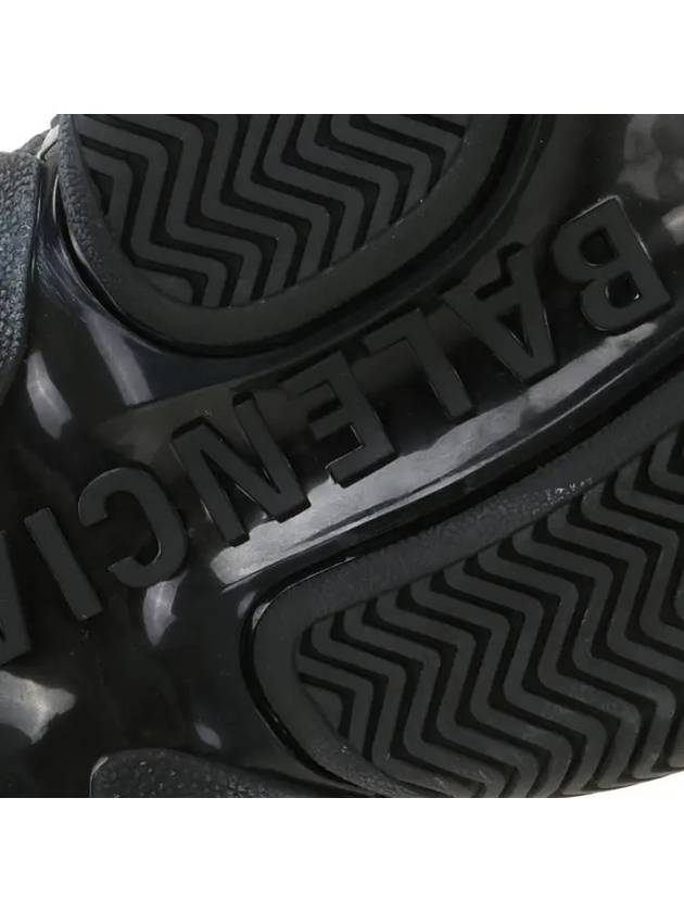 Luxury Balenciaga  Triple S Clear Sole Low Top Sneakers Black