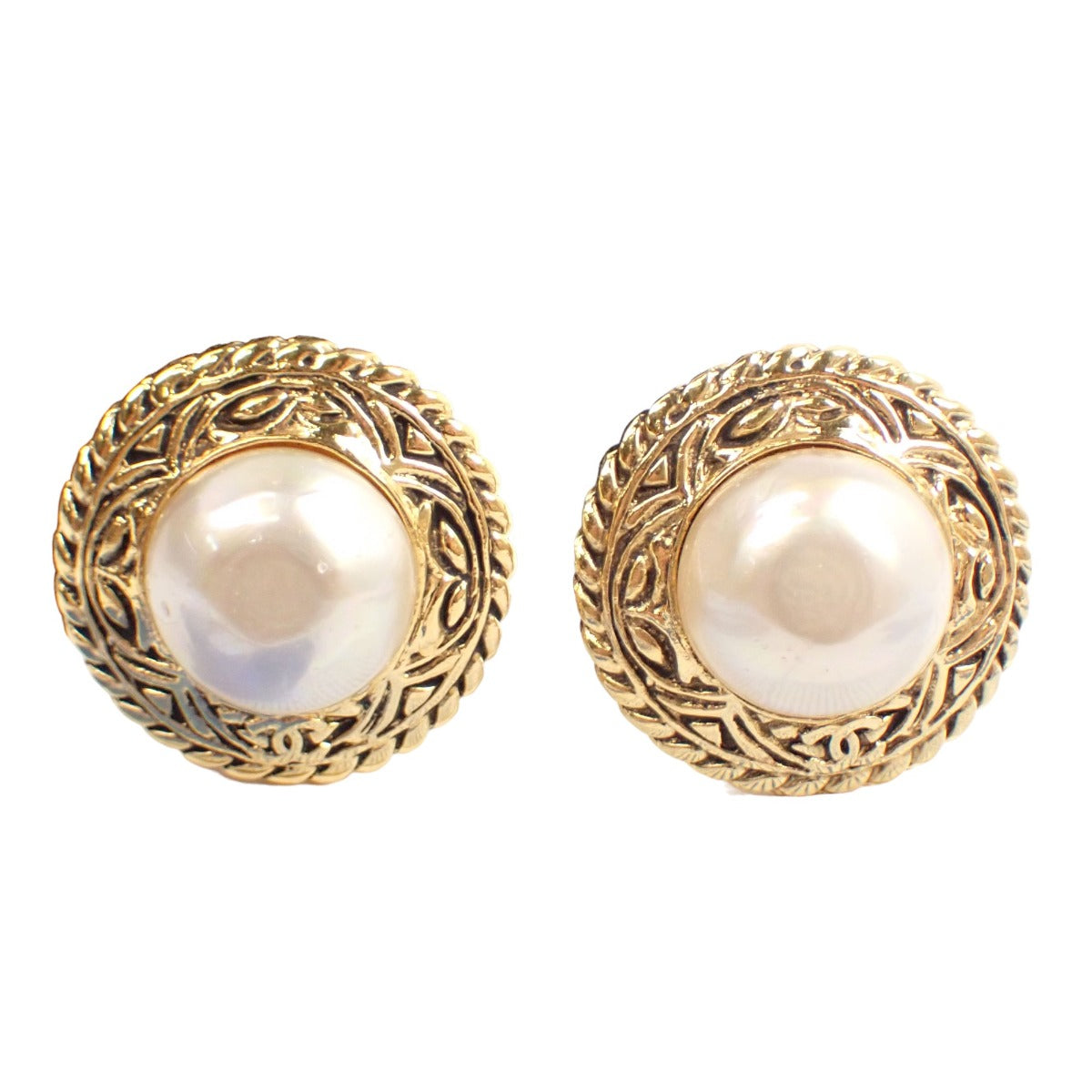 CHANEL Earring Gold Plated, Fake Pearl gold Engraved Gold Plated Women Used