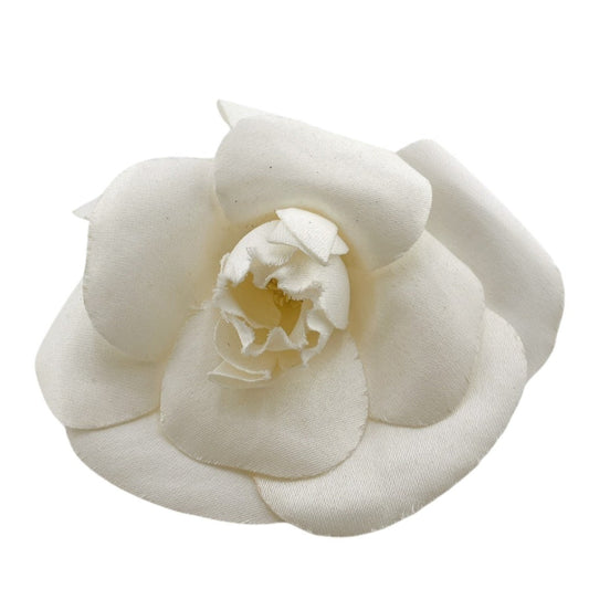 CHANEL Brooch Fabric white corsage Camelia Women Used