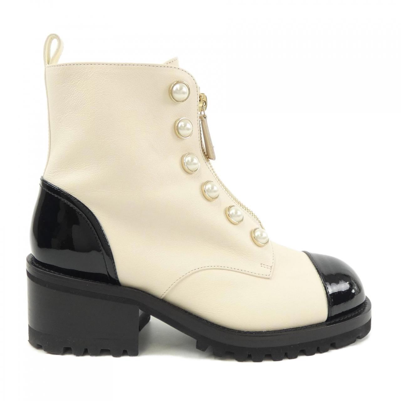 Chanel G45183B13925 Calfskin Patent Calfskin Boots