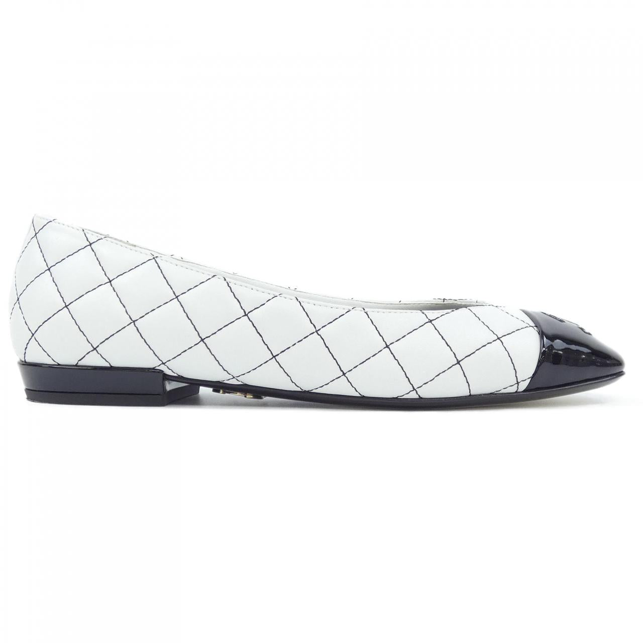 Chanel G39376Y56115 Lambskin Patent Calfskin Flat Shoes