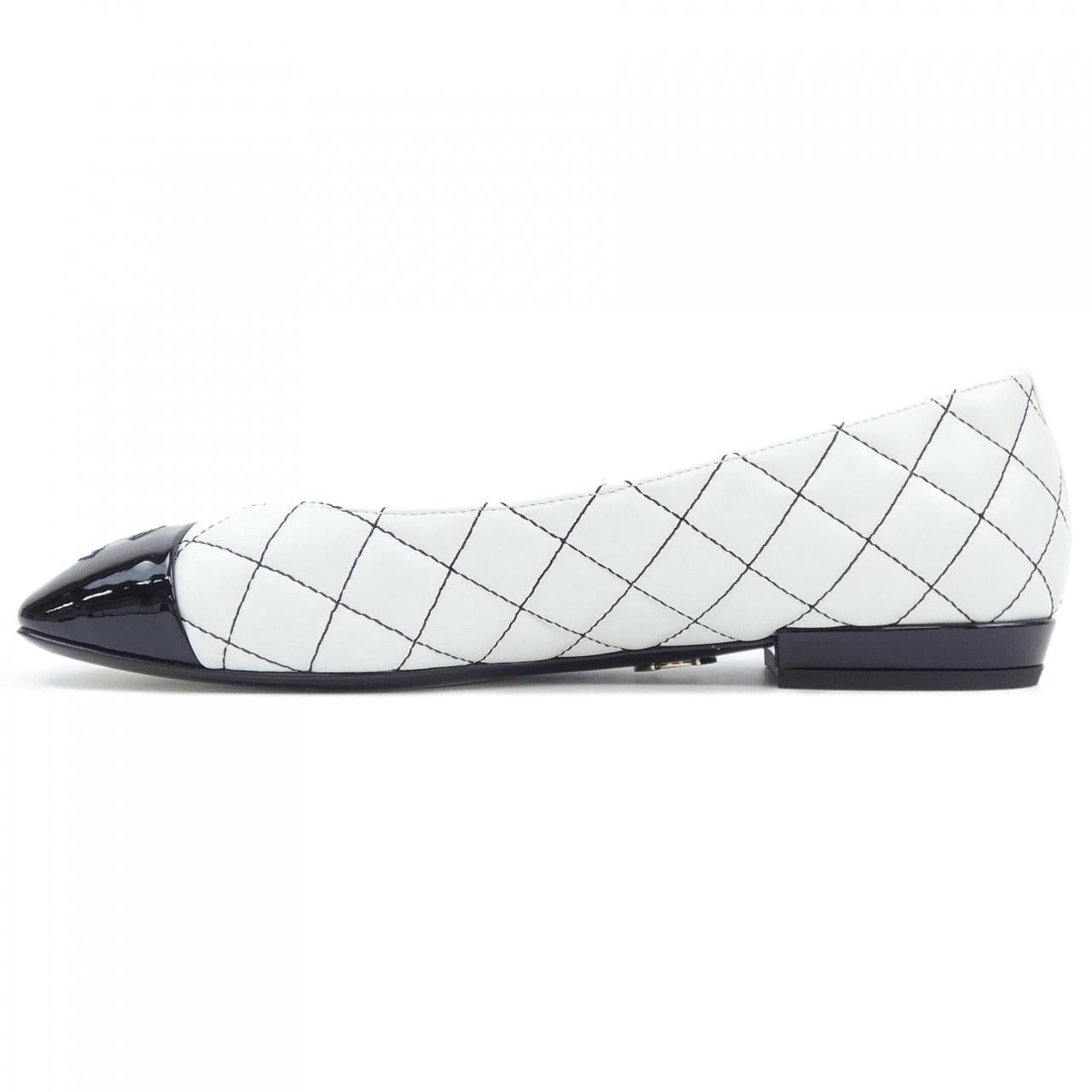 Chanel G39376Y56115 Lambskin Patent Calfskin Flat Shoes