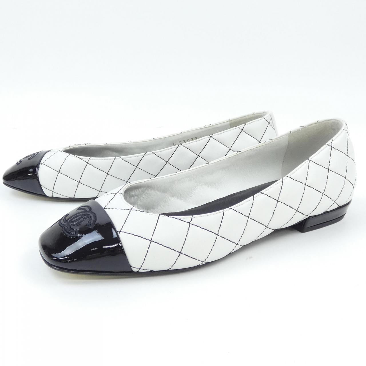 Chanel G39376Y56115 Lambskin Patent Calfskin Flat Shoes