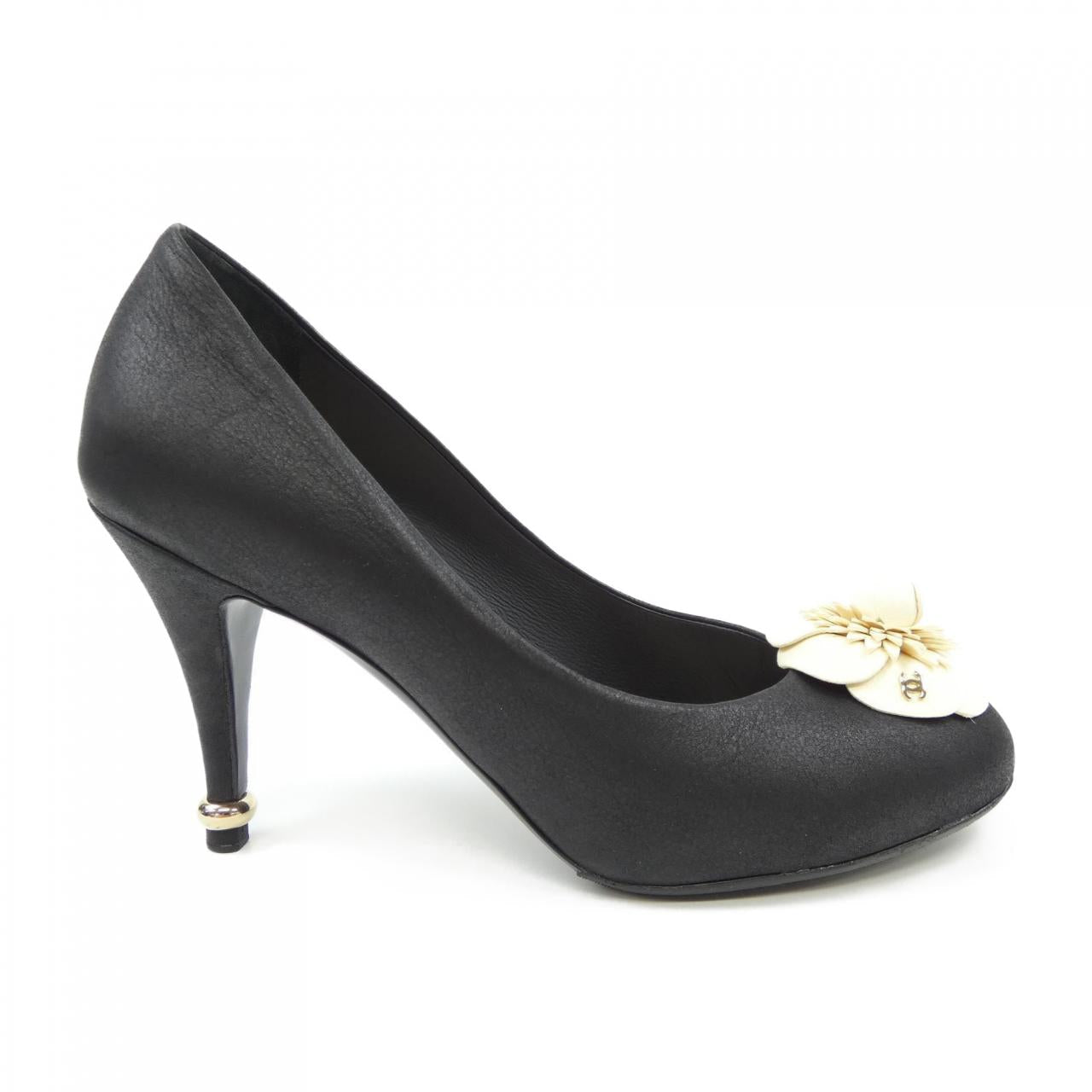 Chanel G30219X01080 Supple Calfskin Pumps