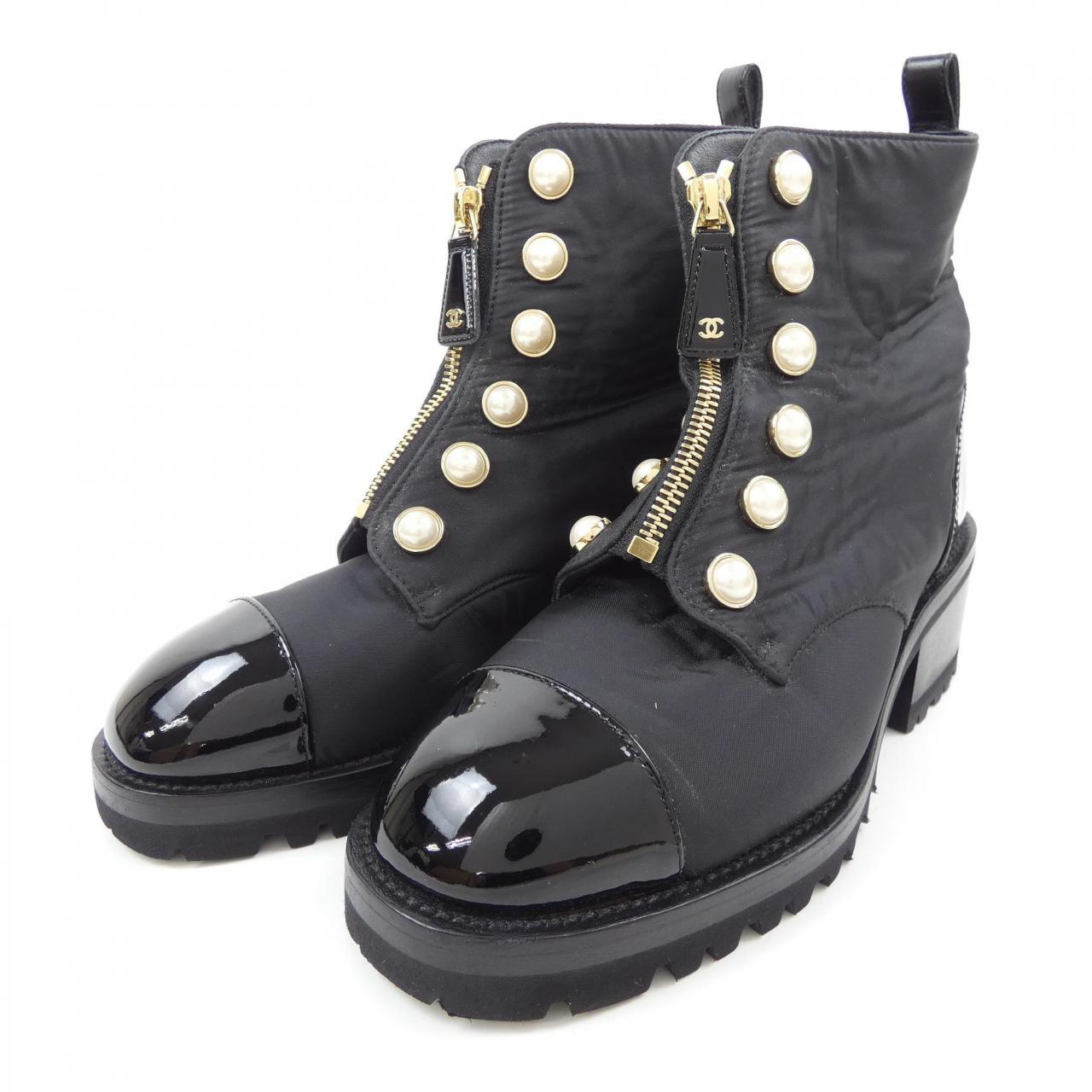 Chanel G45183B13923 Fabric Patent Calfskin Imitation Pearl Boots