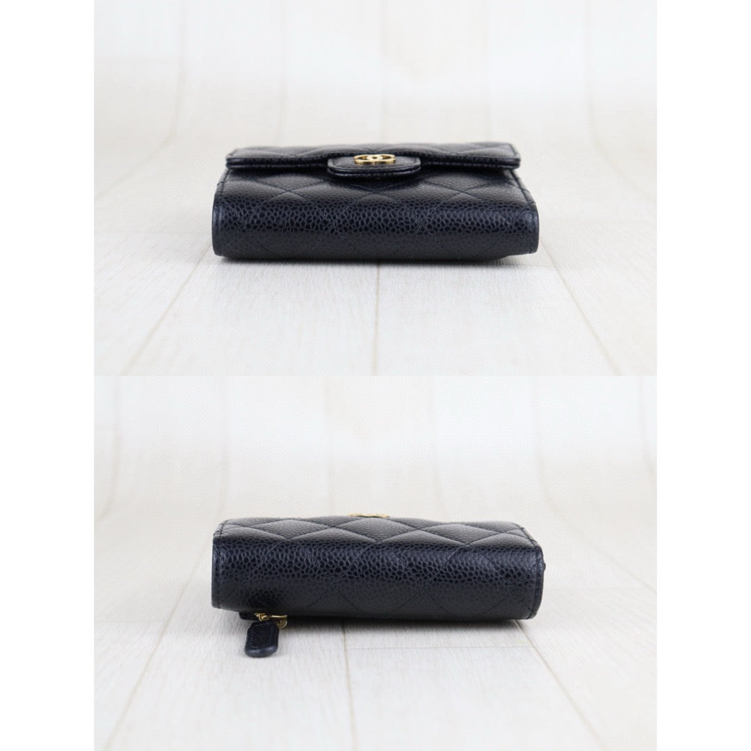 Very Good ( Rank A) ｜CHANEL Caviar Skin Leather Calf Leather  Wallet Black Made In 2018 Year｜S25011001
