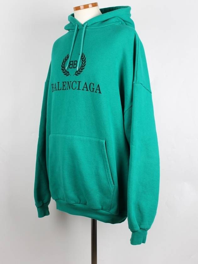 Luxury Balenciaga  Laurel hood M