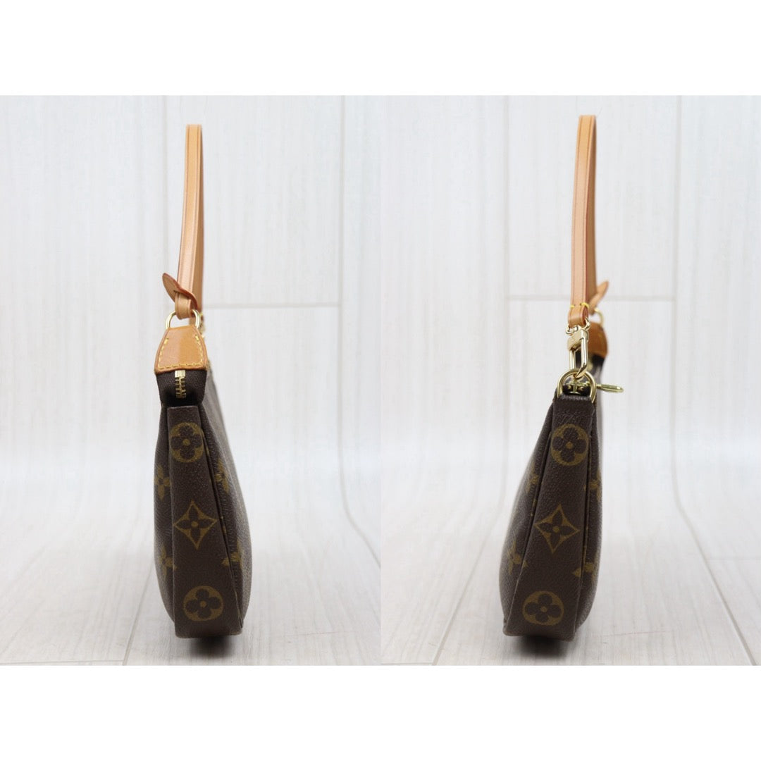 Very Good ( Rank A) ｜ LV Monogram Pochette Accessoires ｜25022707