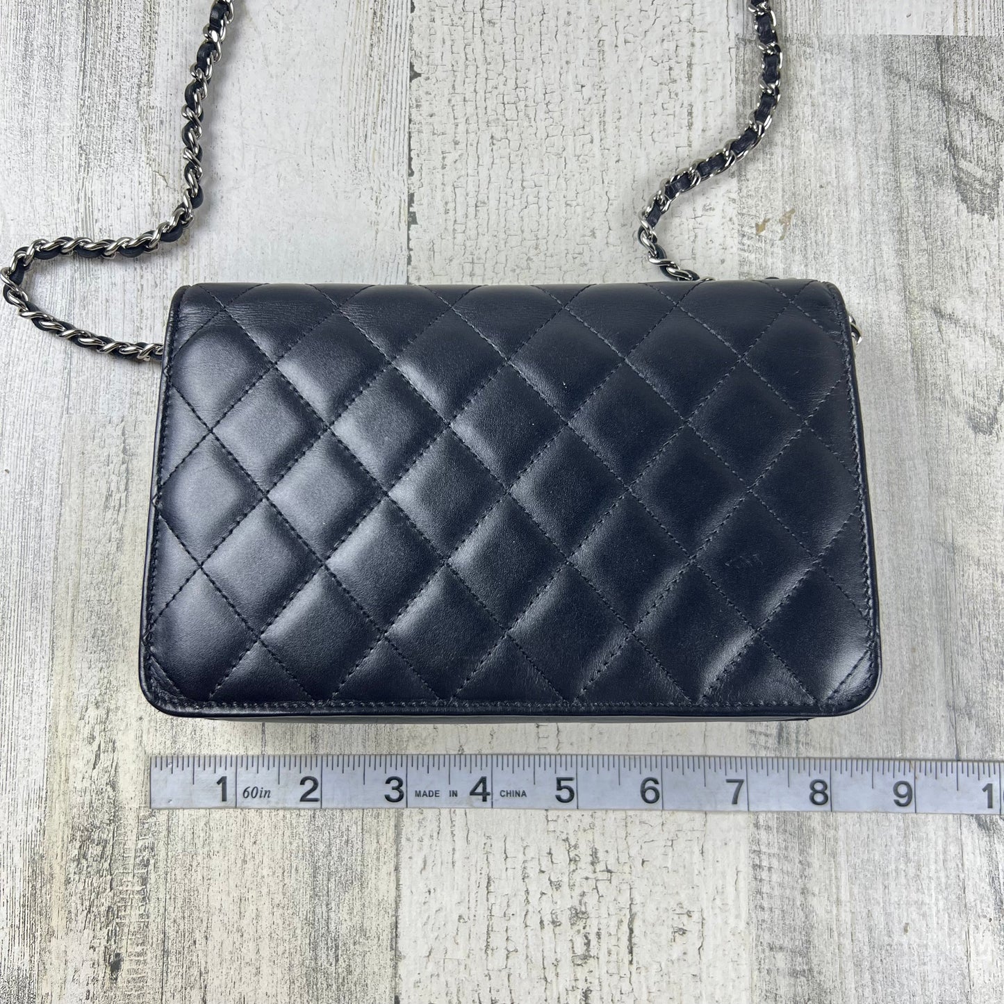 Crossbody Luxury Designer By Chanel  Size: Small