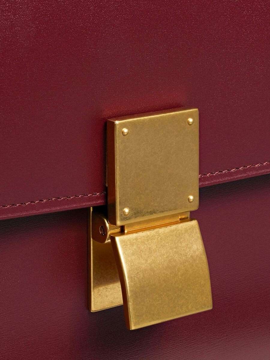 Medium Classic Bag In Burgundy Box Calfskin