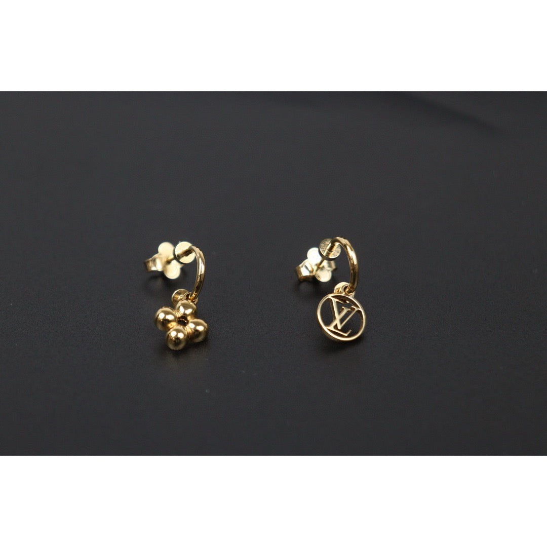 Very Good ( Rank A) ｜ LV Collier Essential LV Earrings ｜25010910