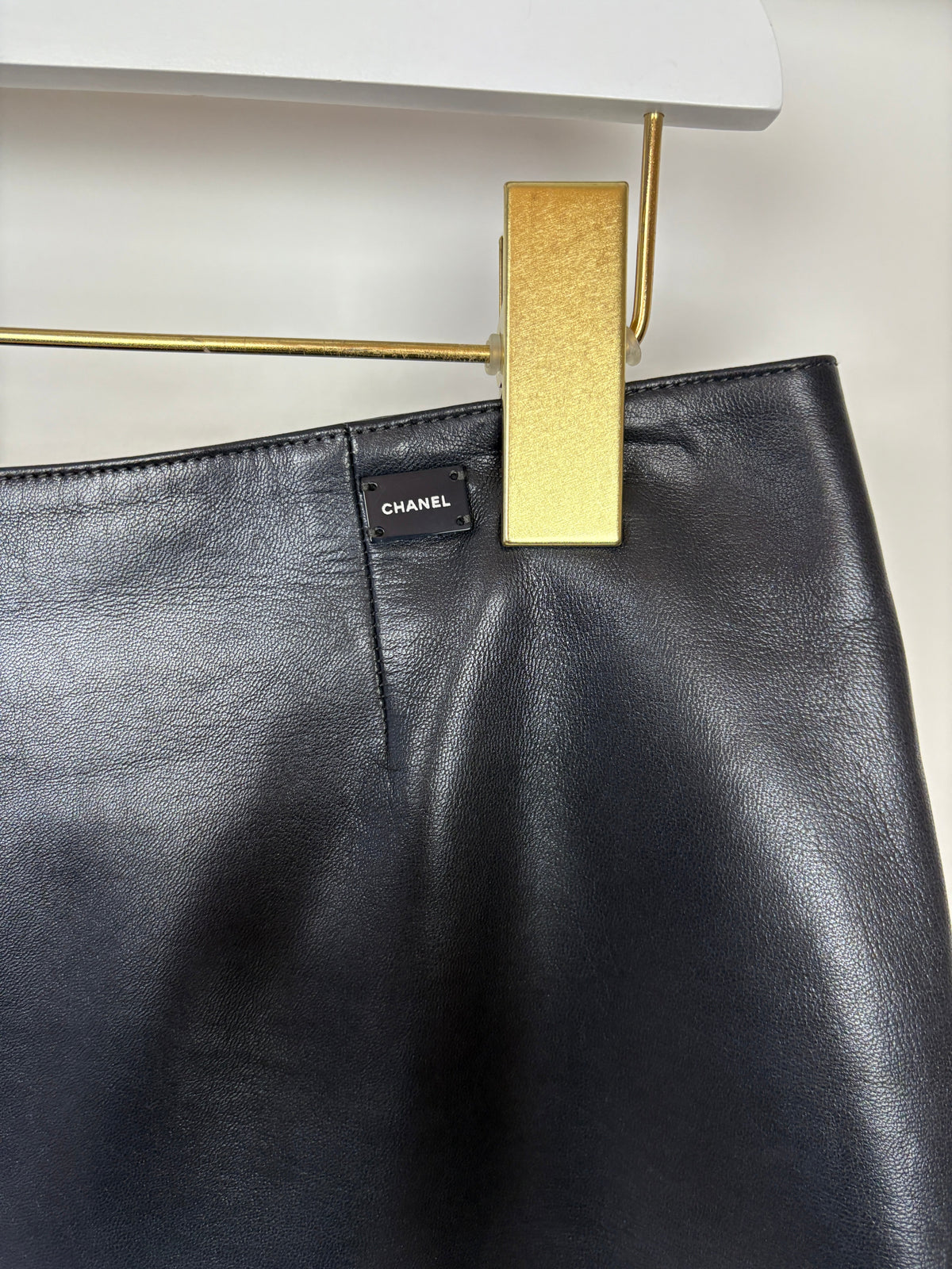 Chanel Navy Lambskin Leather Skirt with Small Chanel Plaque Detail Size FR 40 (UK 12)