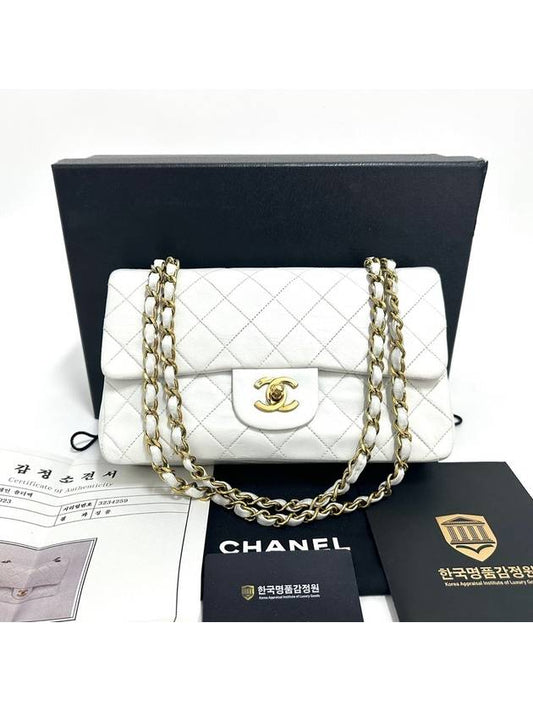 Lambskin classic medium shoulder bag Chanel