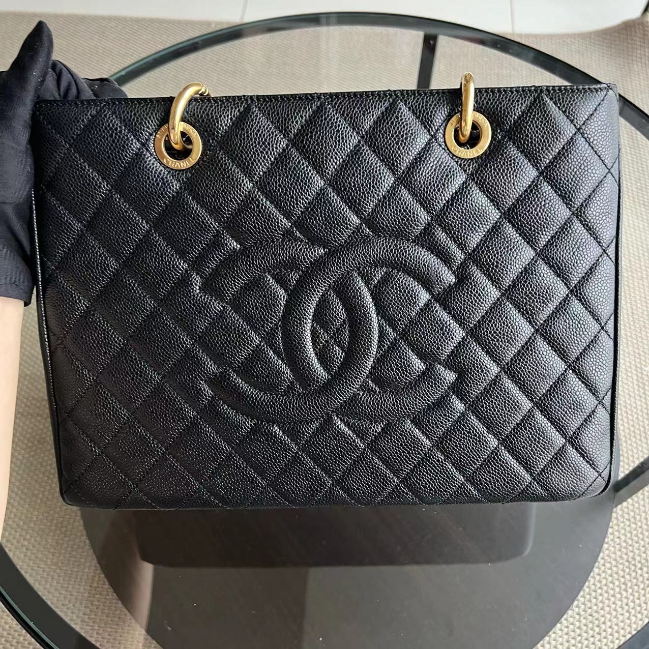 GST Grand Shopping Tote Caviar Quilted Grained Calfskin Black Golden Hardware Series 19