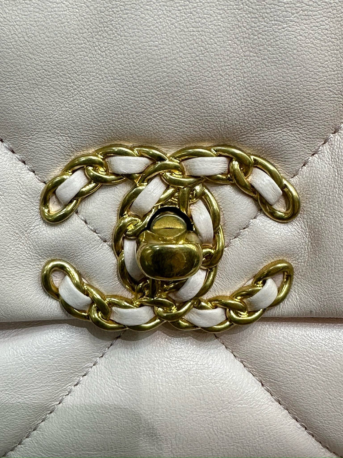 Chanel Medium Calfskin Quilted Chanel 19 Flap Light Pink