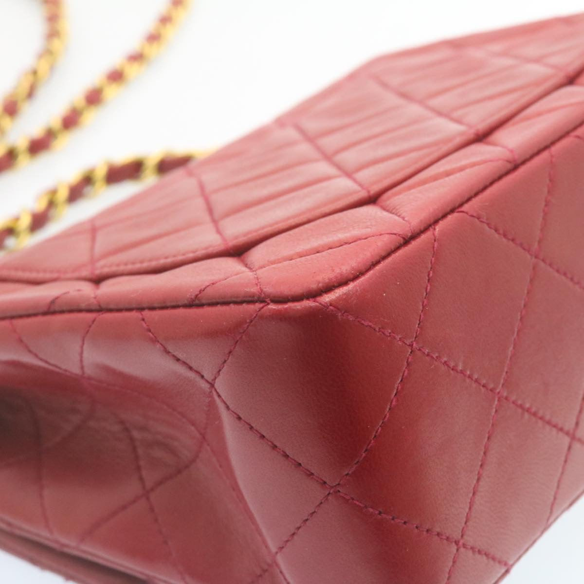 Top Quality Chanel Matelasse Chain New Shoulder Bag Lamb Skin Turn Lock Red CC Auth 28661A