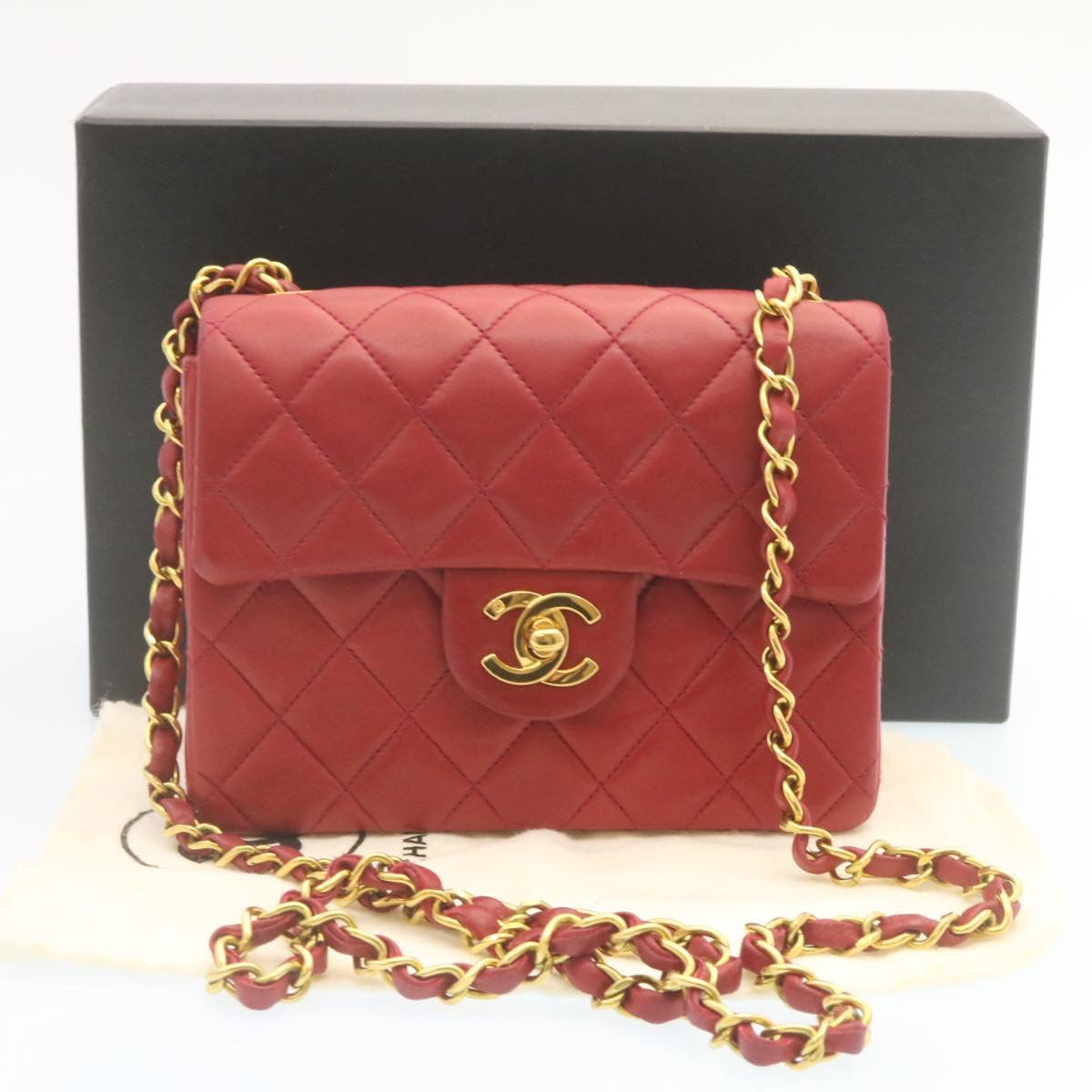 Top Quality Chanel Matelasse Chain New Shoulder Bag Lamb Skin Turn Lock Red CC Auth 28661A