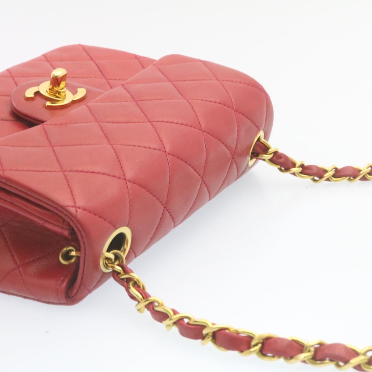 Top Quality Chanel Matelasse Chain New Shoulder Bag Lamb Skin Turn Lock Red CC Auth 28661A