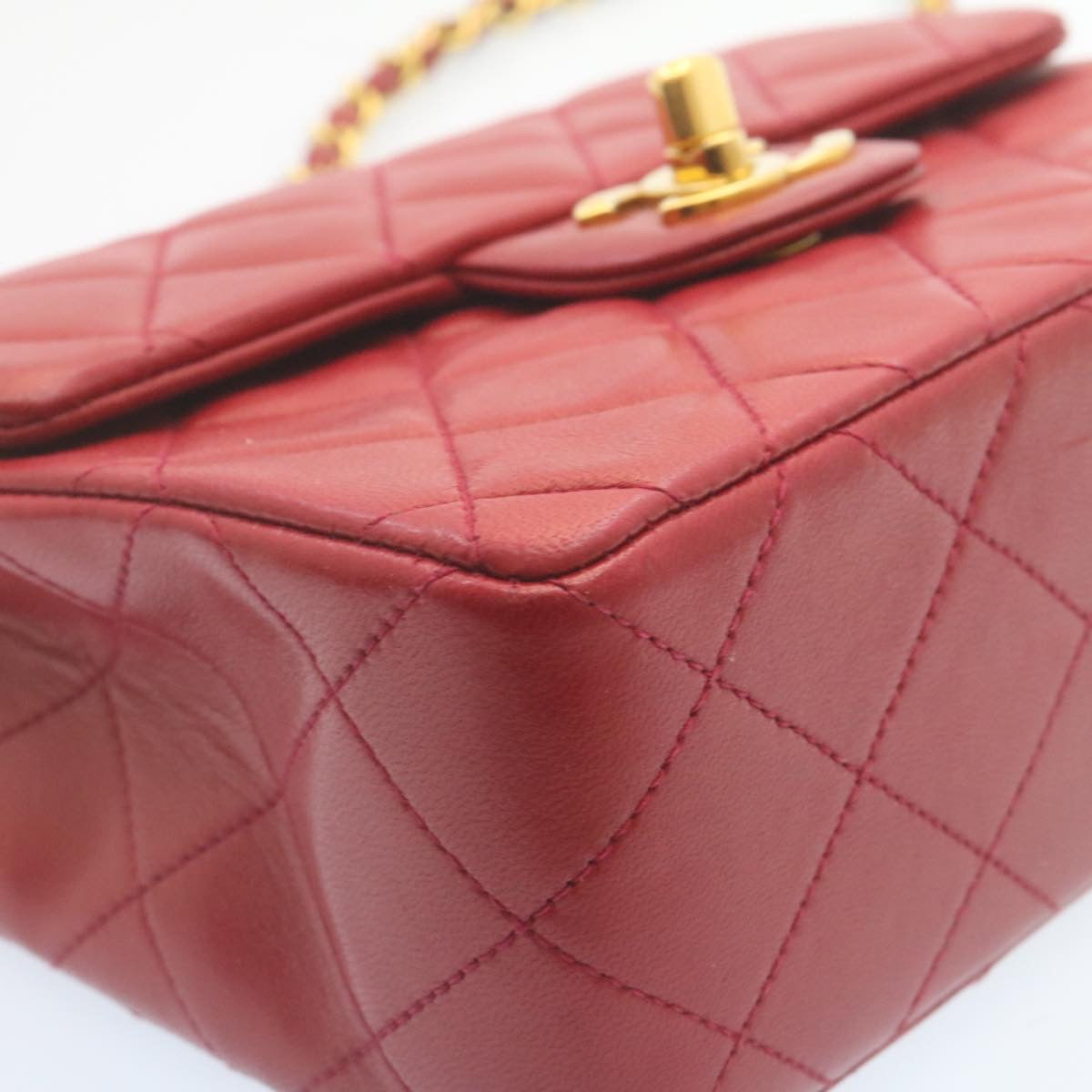 Top Quality Chanel Matelasse Chain New Shoulder Bag Lamb Skin Turn Lock Red CC Auth 28661A
