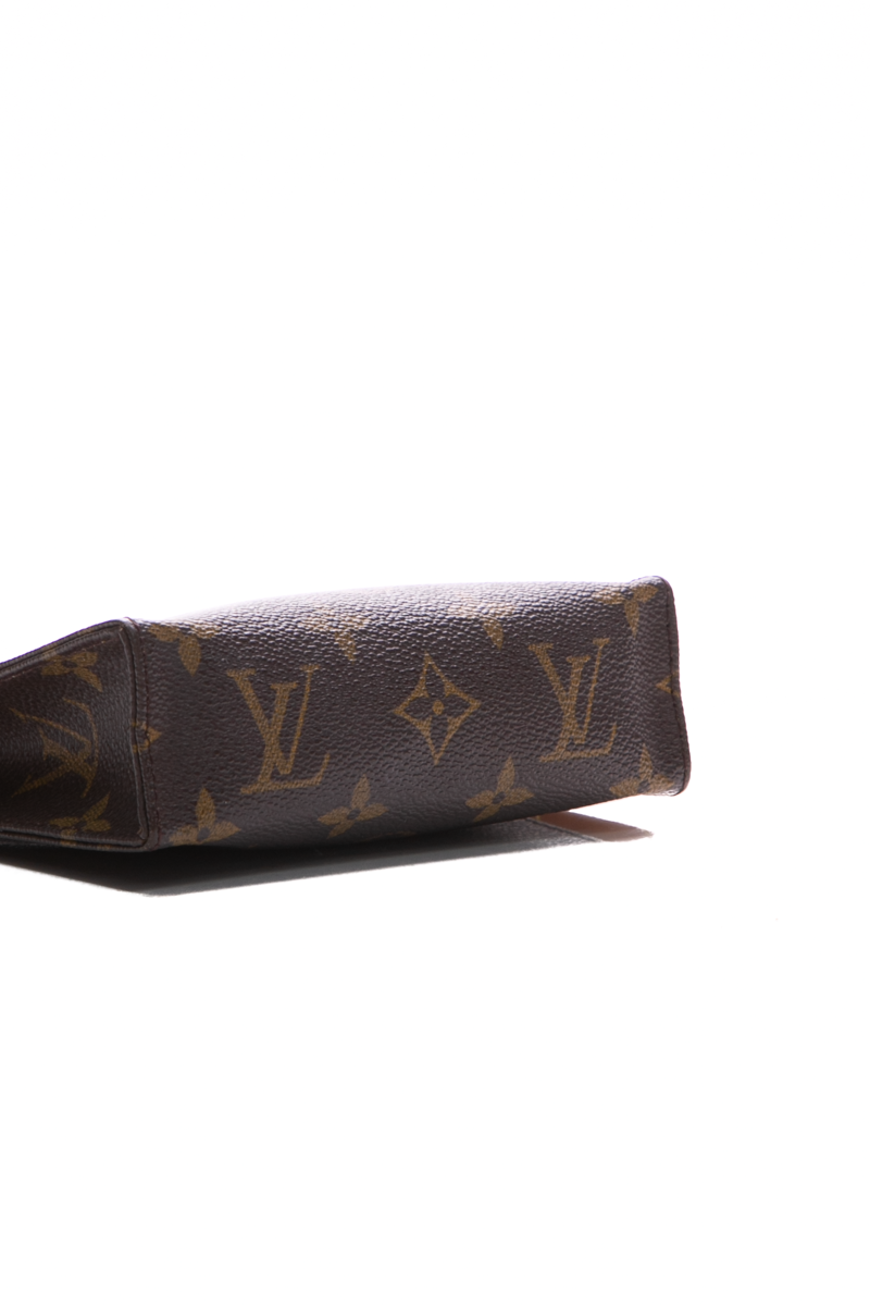 Toiletry 15 Pouch