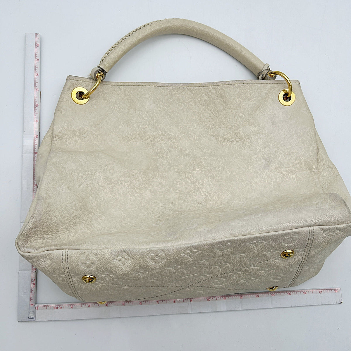 Louis Vuitton | Bags | Lv Artsy Cream Bag LA16922