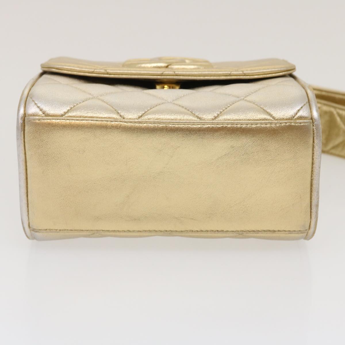 Top Quality Chanel Matelasse Shoulder Bag Lamb Skin Gold CC Auth 29567A