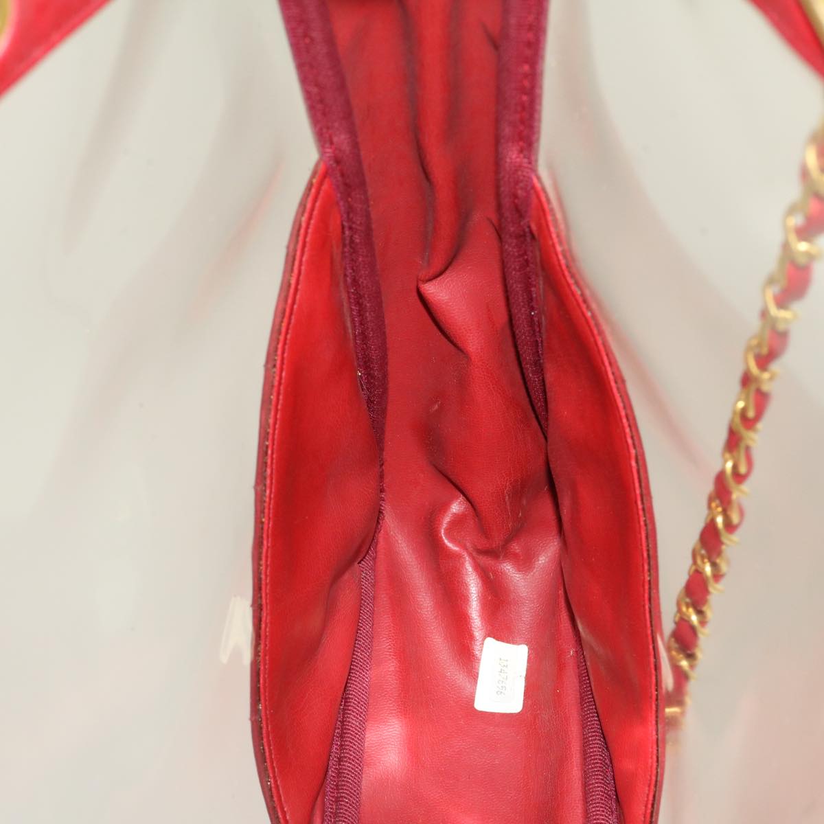 Top Quality Chanel Matelasse Chain Shoulder Bag Lamb Skin Enamel Red Clear CC Auth 29894A