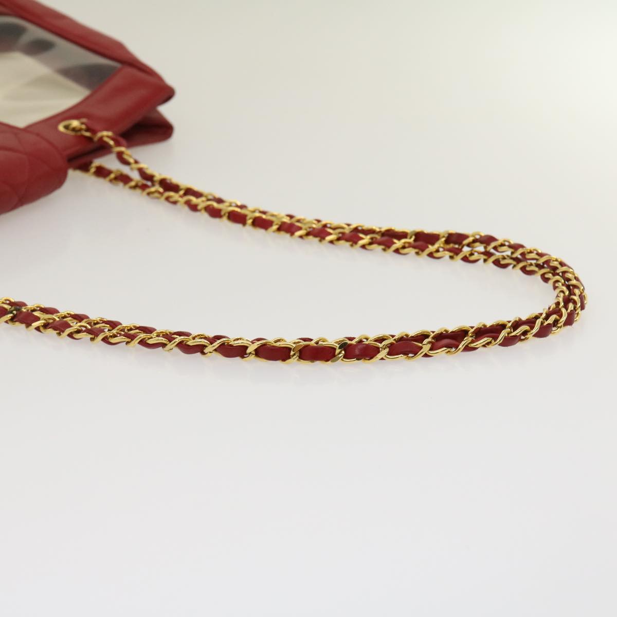 Top Quality Chanel Matelasse Chain Shoulder Bag Lamb Skin Enamel Red Clear CC Auth 29894A