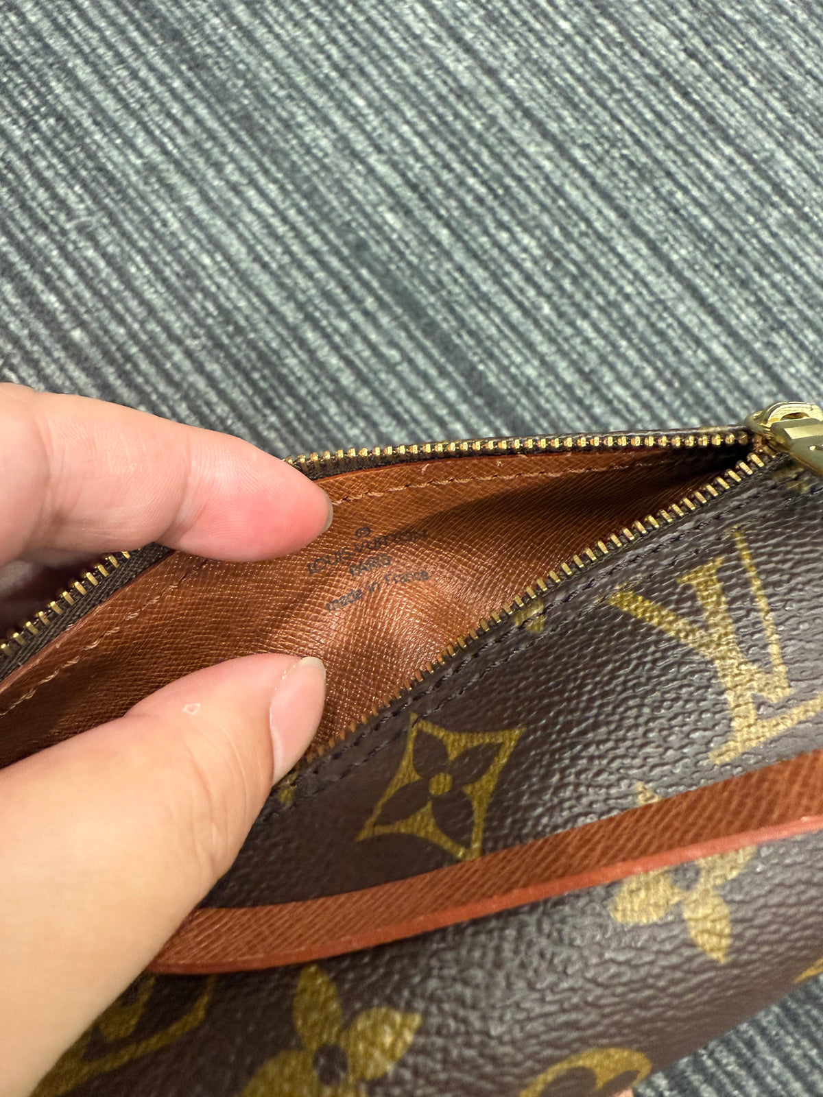 Very Good ( Rank A)｜ LV Monogram Papillon 30 Handbag ｜25042409