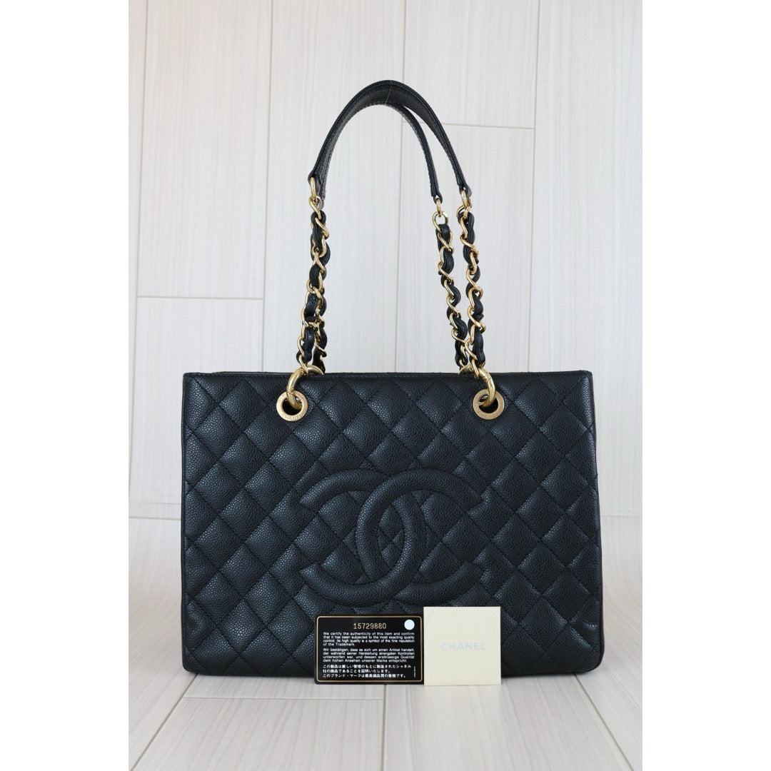 Good ( Rank AB)｜ CHANEL Matrasse GST Chain Tote Bag Caviar Skin Black  Made In 2011 Year｜S24111811