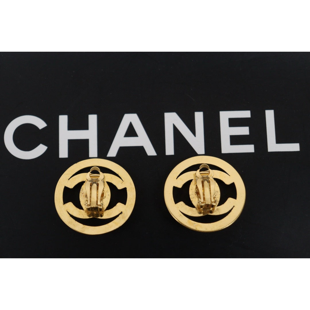 Very Good ( Rank A)｜CHANEL  Round Vintage 18K Gold Plating Earrings  Made In 1997 Year ｜25030612