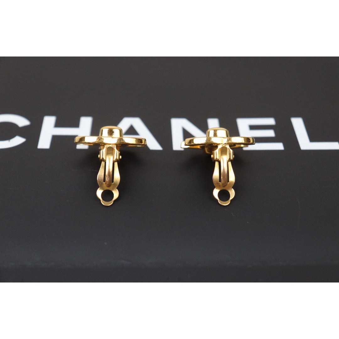 Rank A ｜CHANEL Vintage 18K Gold Plating Earrings  Made In 1997 Year ｜24060617