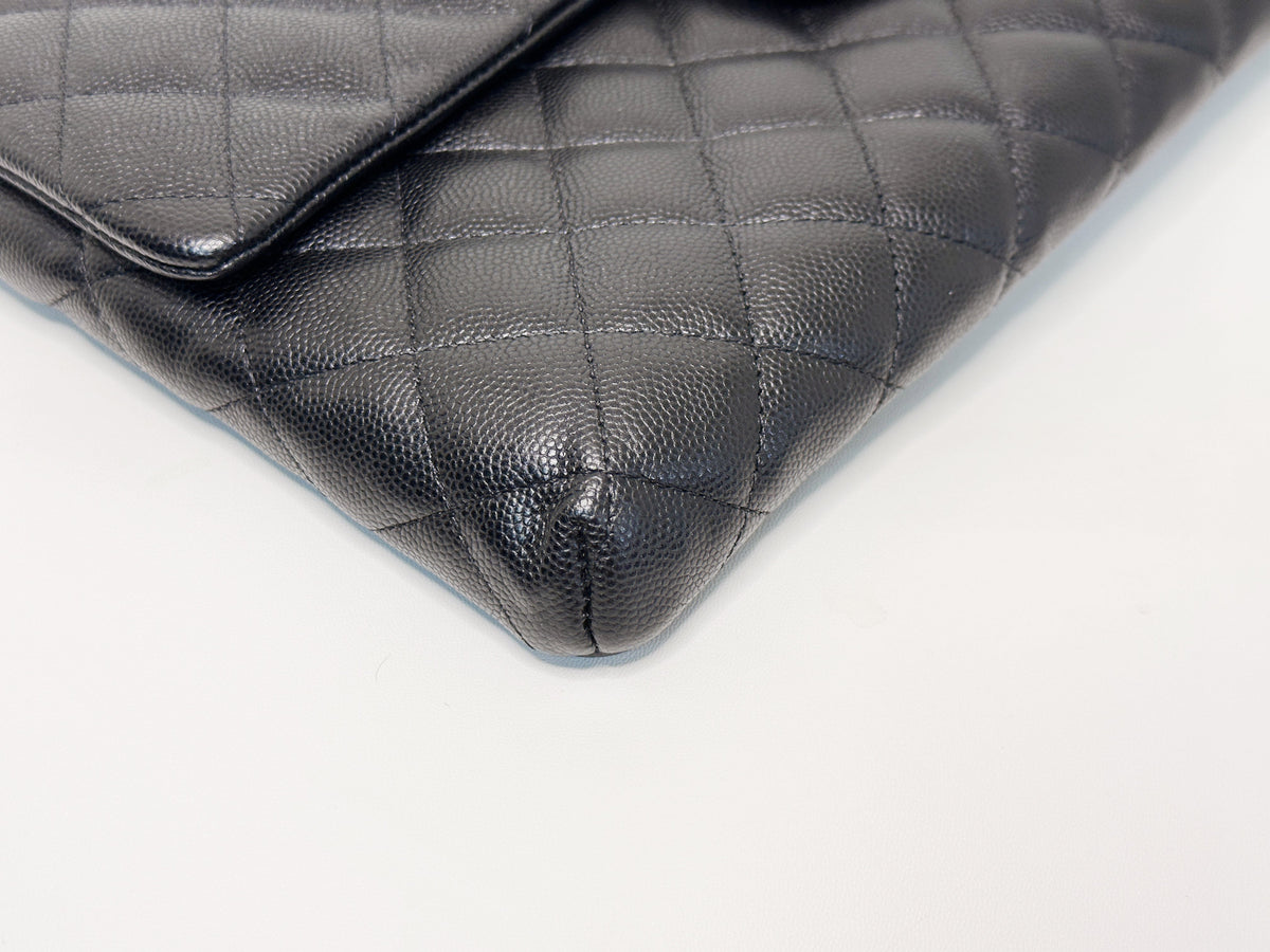 Chanel Quilted Caviar Classic Clutch GHW Black 2683 holo card