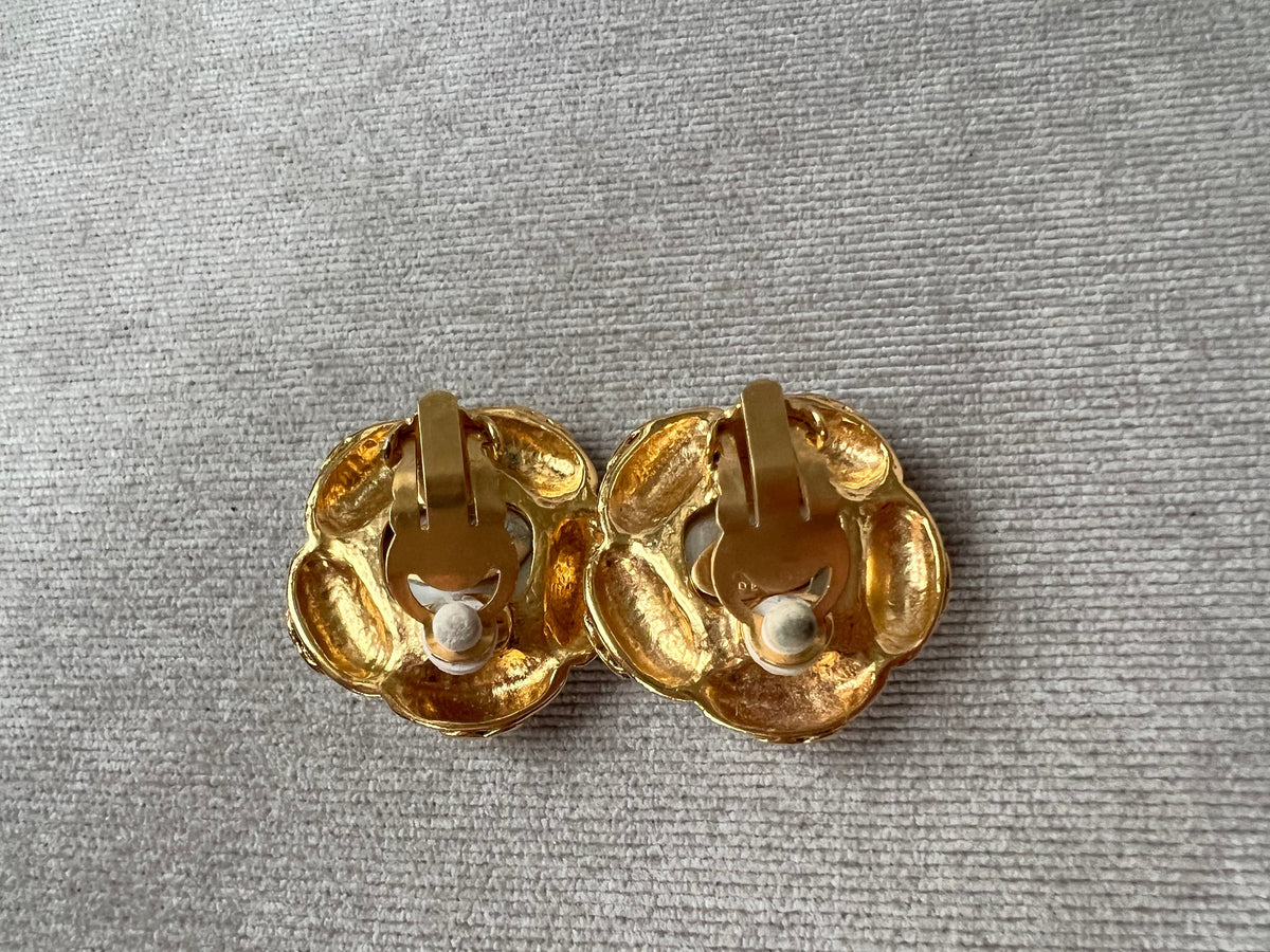Chanel Vintage Cabochon CC Clip On Earrings